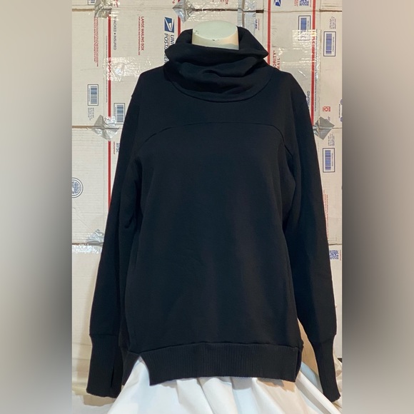 Alo Haze Long Sleeve Pullover Black Size Large EUC - Picture 2 of 8